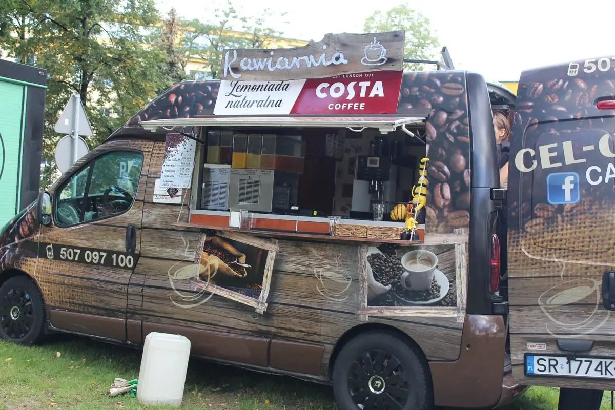 Food Trucki w parku Bonina w Bolesławcu