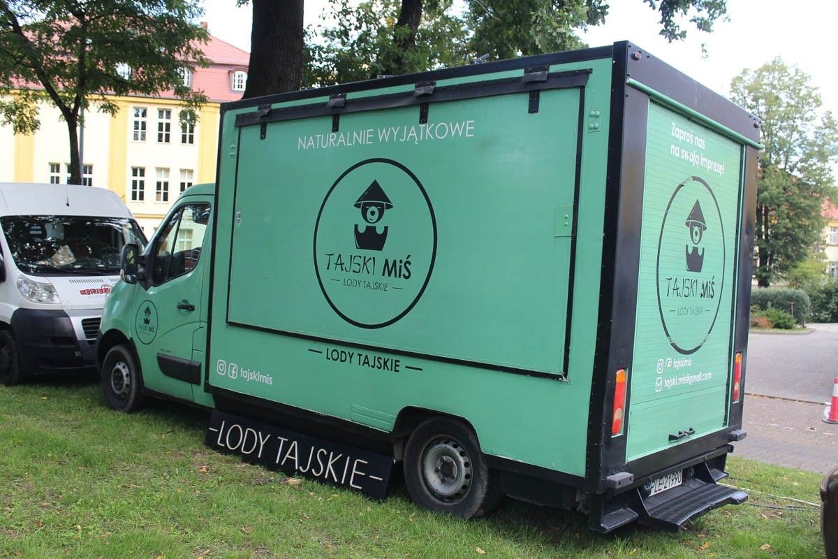 Food Trucki w parku Bonina w Bolesławcu