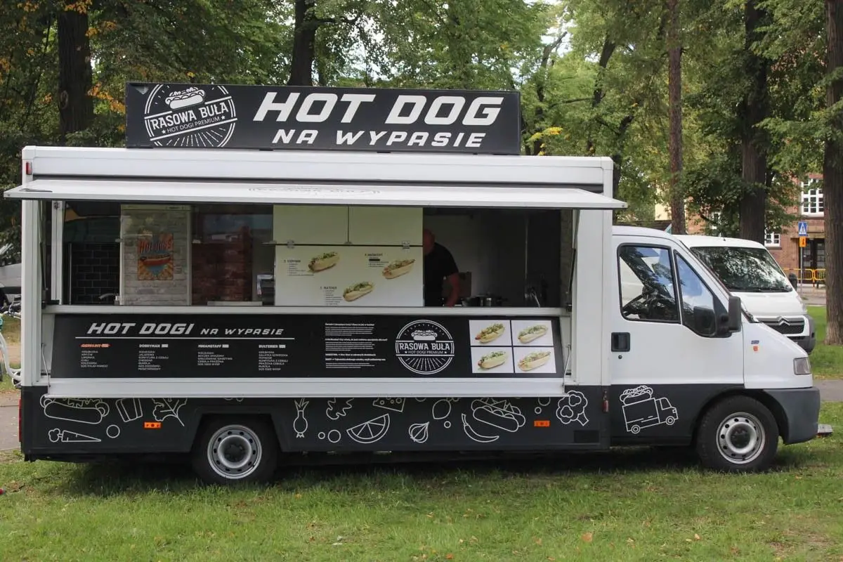 Food Trucki w parku Bonina w Bolesławcu