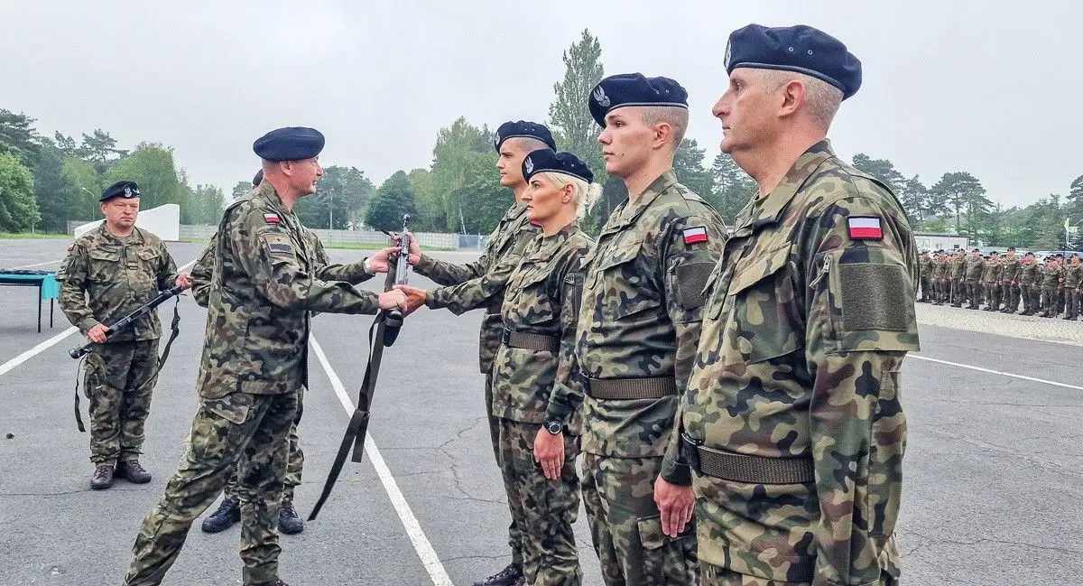 Uroczystość w 10 Brygadzie Kawalerii Pancernej w Świętoszowie