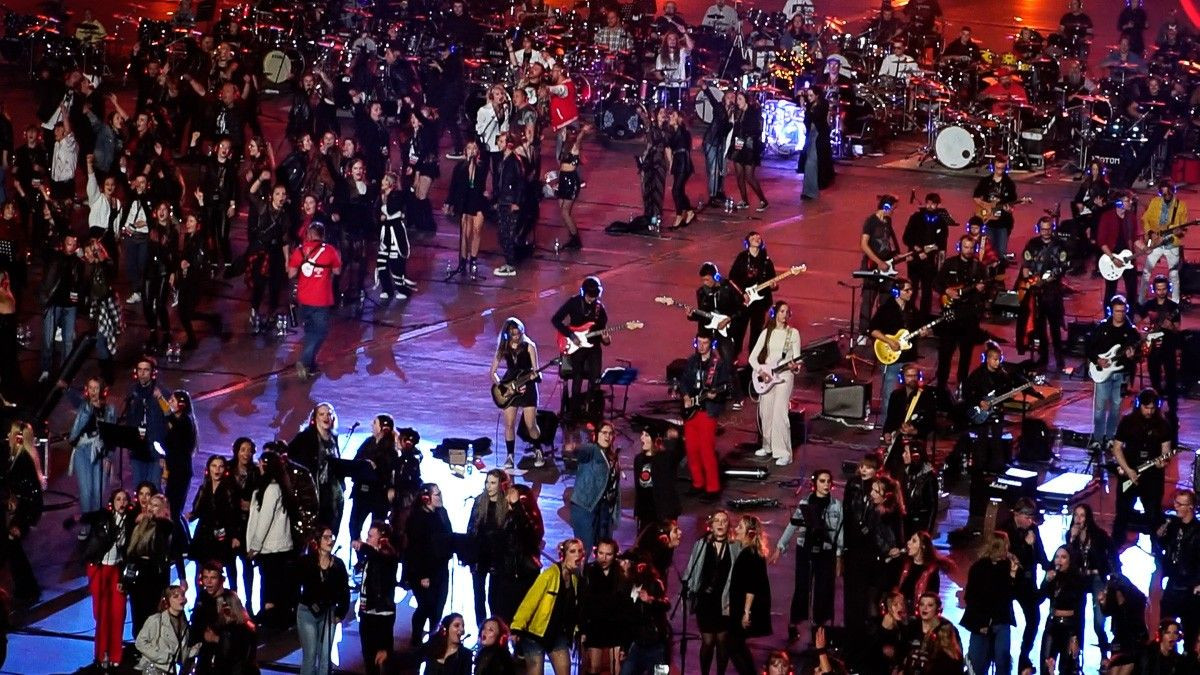 Wojtek Stefańczyk, gitarzysta z Bolesławca, zagrał na PGE Narodowym