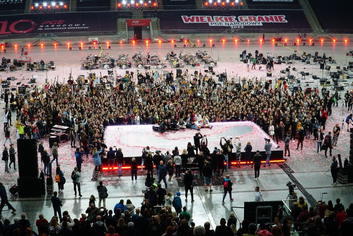 Wojtek Stefańczyk, gitarzysta z Bolesławca, zagrał na PGE Narodowym