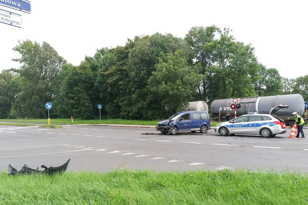 Kolizja na krzyżówce Modłowa–Cieszkowskiego