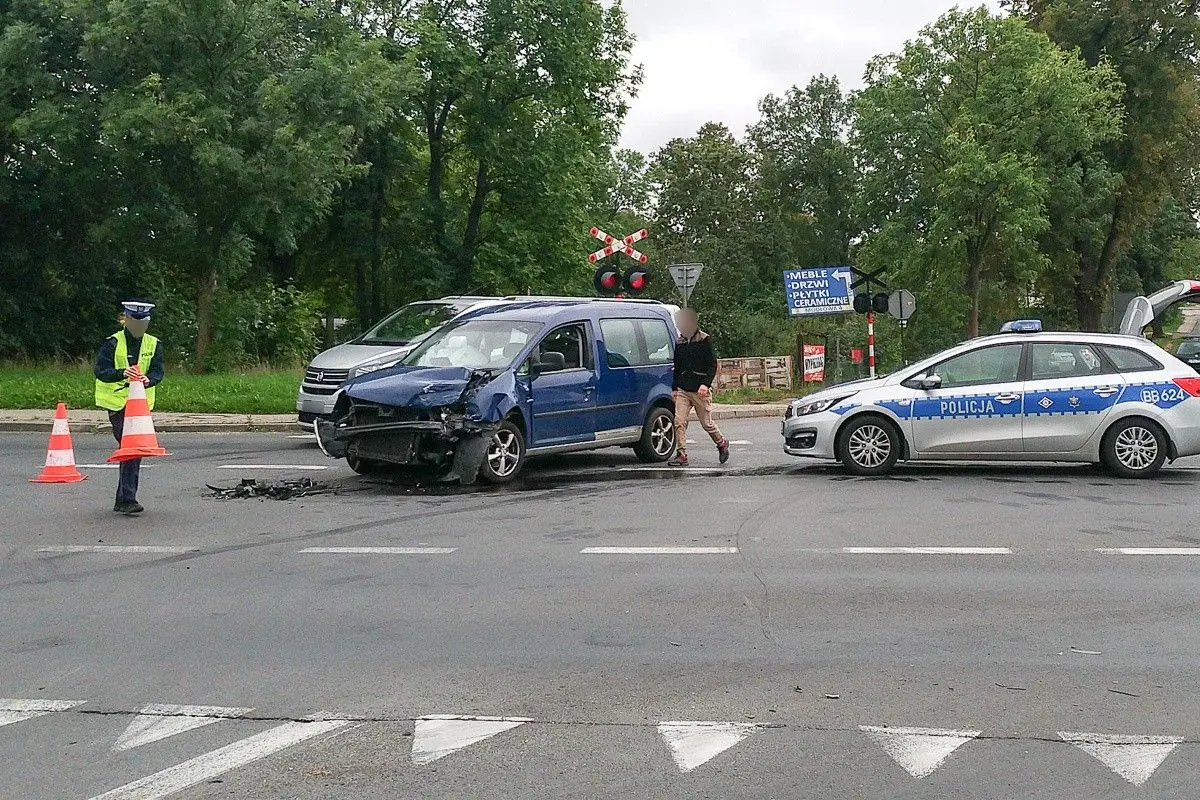 Kolizja na krzyżówce Modłowa–Cieszkowskiego