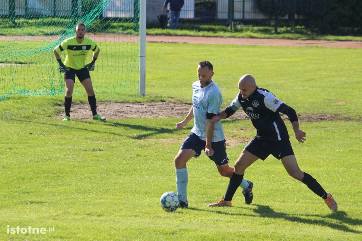 Galeria z meczu BKS II Bolesławiec - Kolonia Bolesławiec