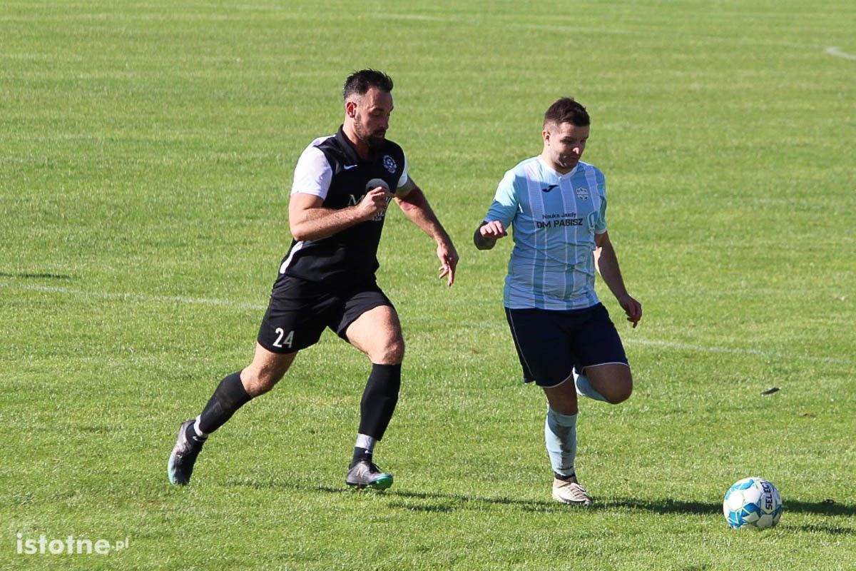 Galeria z meczu BKS II Bolesławiec - Kolonia Bolesławiec