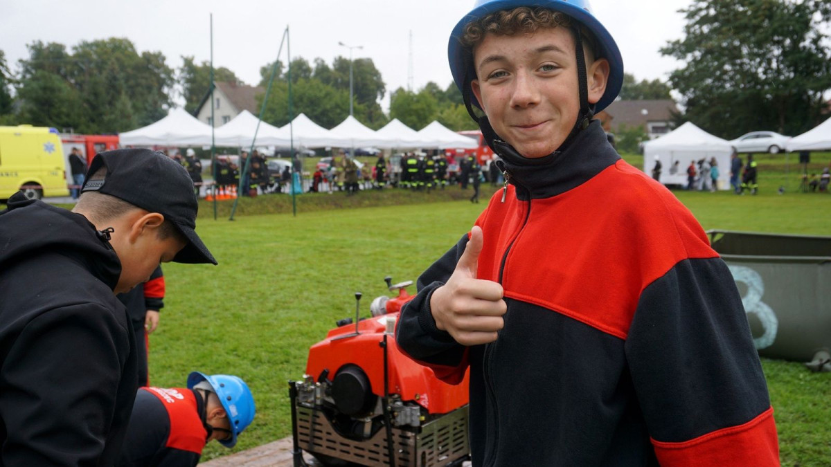 Zawody strażackie i nowy wóz dla druhów z Nowogrodźca