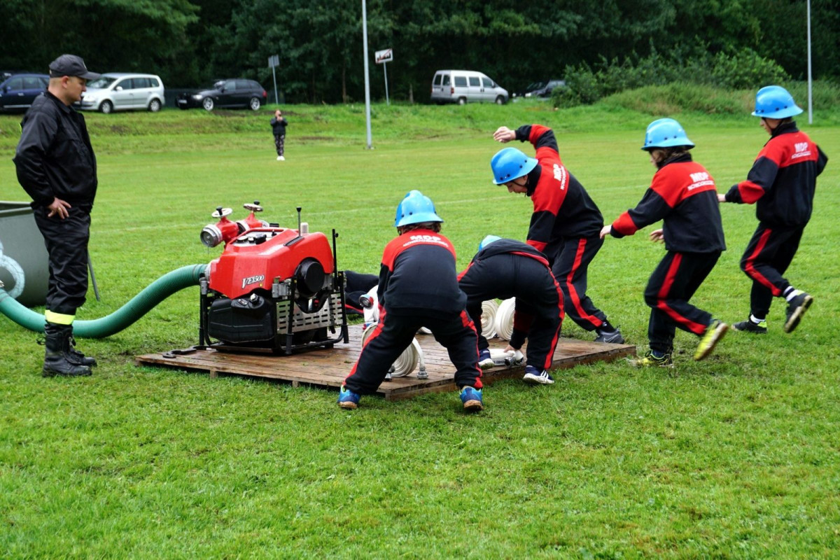 Zawody strażackie i nowy wóz dla druhów z Nowogrodźca