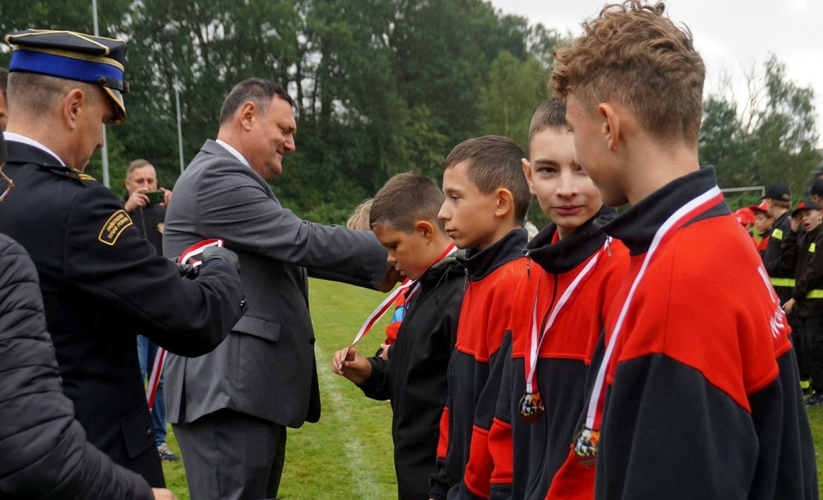 Zawody strażackie i nowy wóz dla druhów z Nowogrodźca