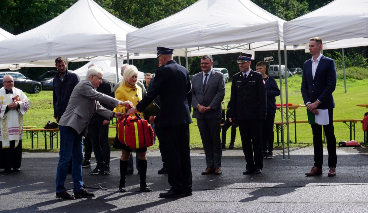Zawody strażackie i nowy wóz dla druhów z Nowogrodźca