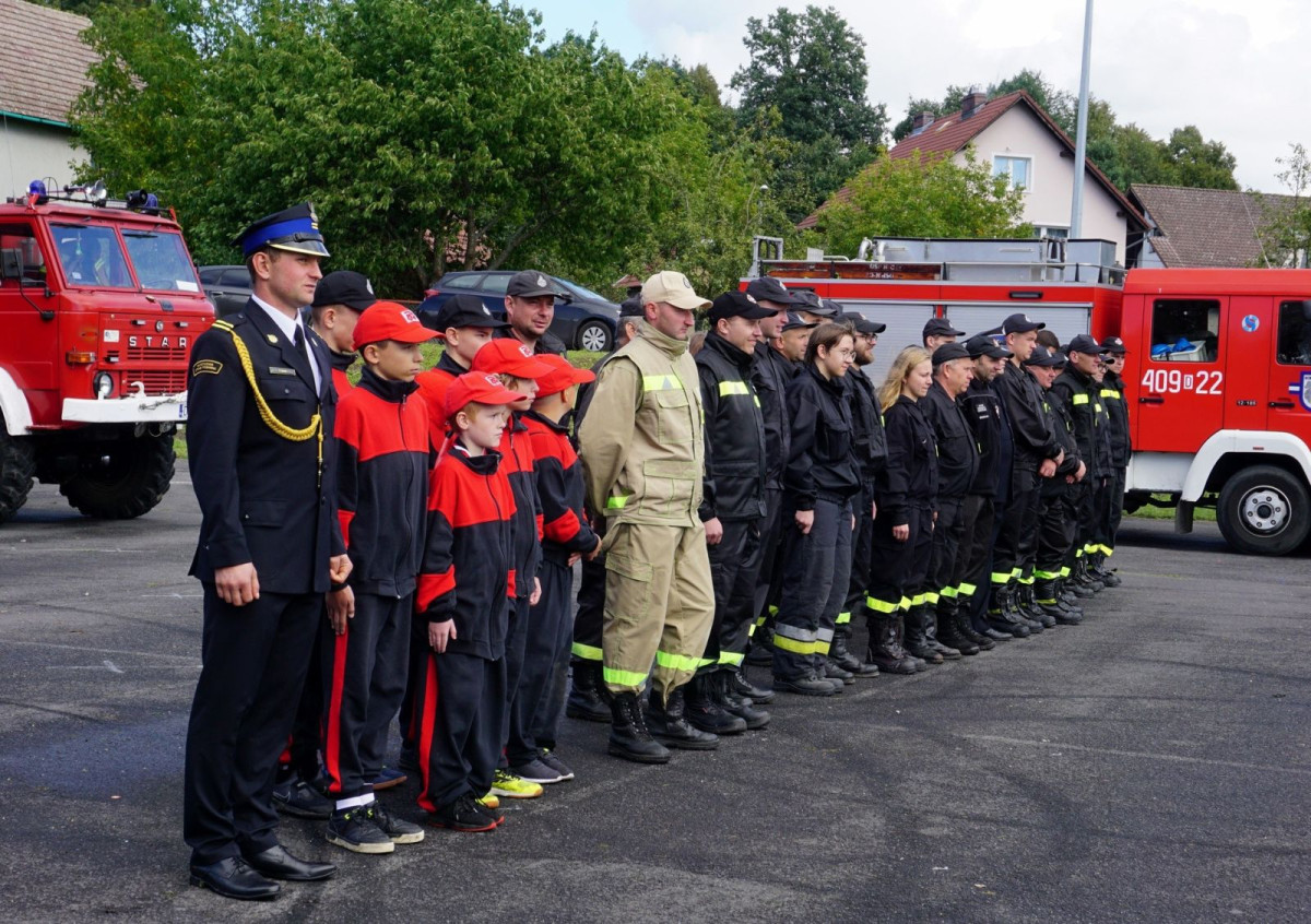 Zawody strażackie i nowy wóz dla druhów z Nowogrodźca