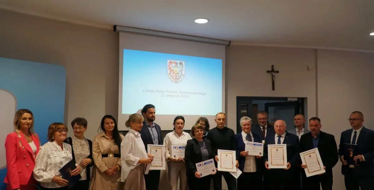 Uroczystość przed sesją Rady Powiatu Bolesławieckiego