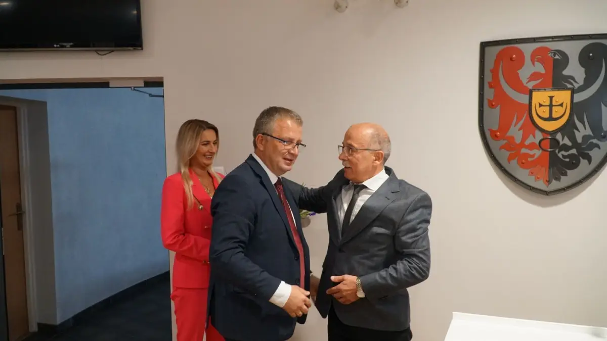 Uroczystość na sesji Rady Powiatu Bolesławieckiego