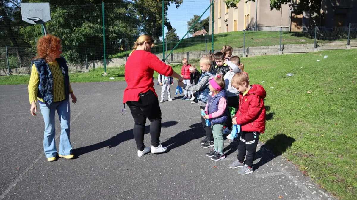 Maluchy z Osłej wzięły udział w akcji „Sprzątanie świata”
