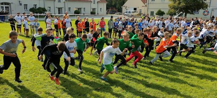 Rewelacyjna postawa młodych biegaczy z Gminy Warta Bolesławiecka