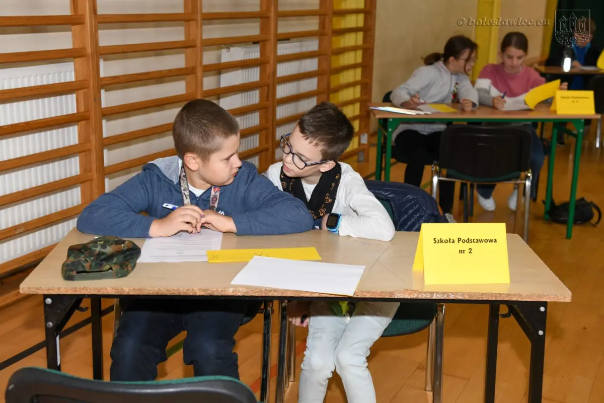 17 drużyn ze szkół podstawowych rywalizowało w konkursie z Nami Bezpieczniej