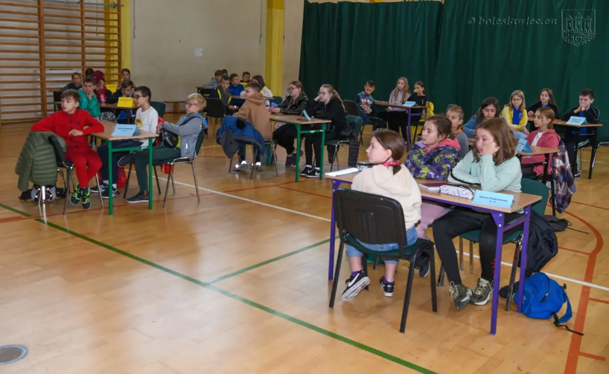 17 drużyn ze szkół podstawowych rywalizowało w konkursie z Nami Bezpieczniej