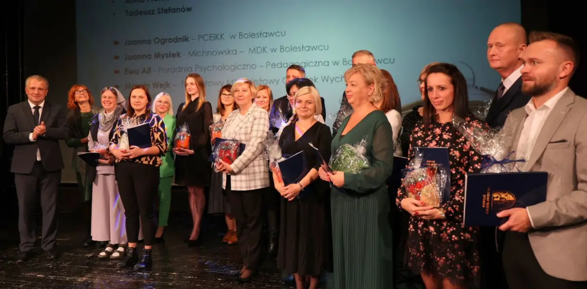 Nauczyciele z powiatowych szkół uhonorowani