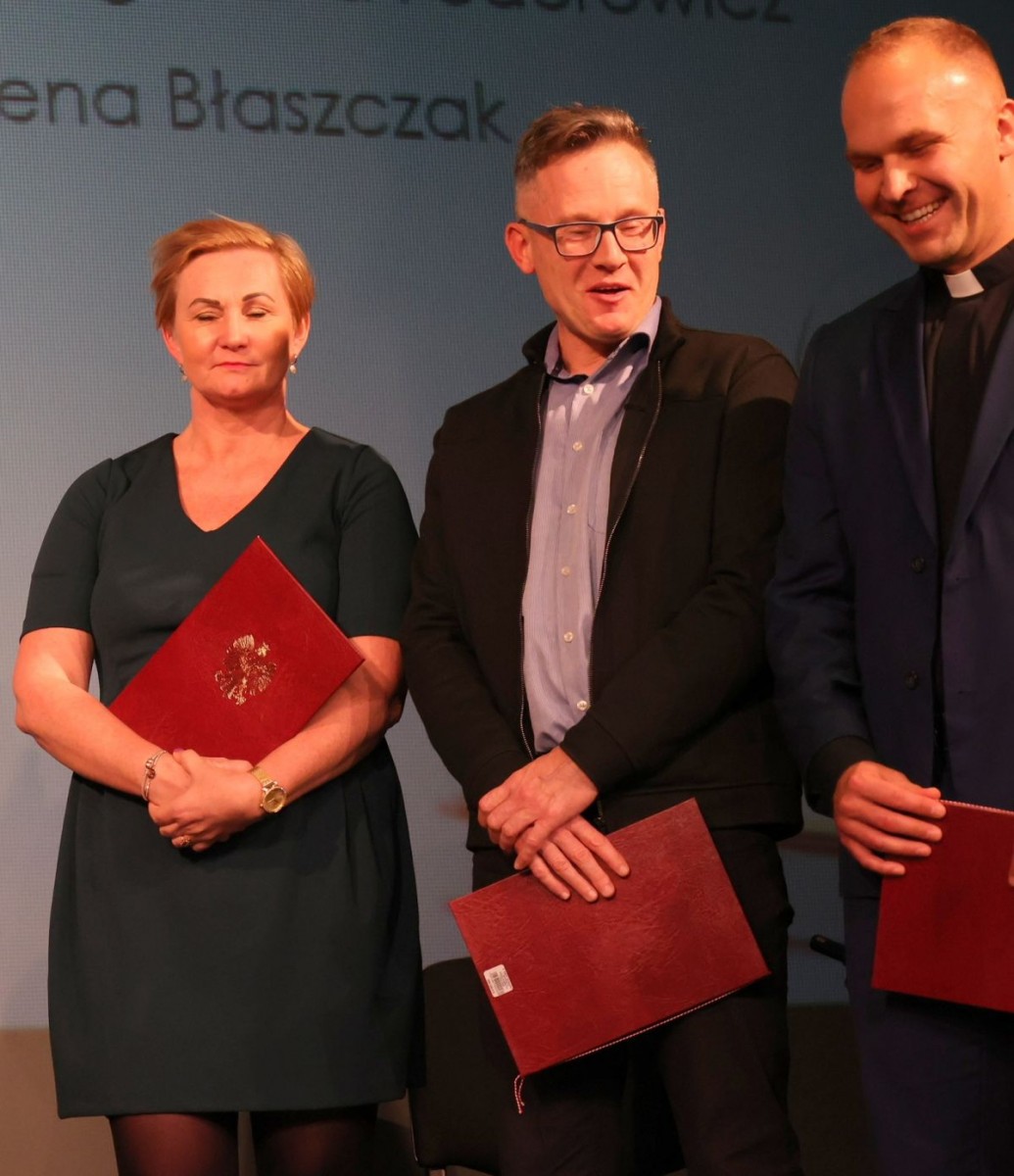 Nauczyciele z powiatowych szkół uhonorowani