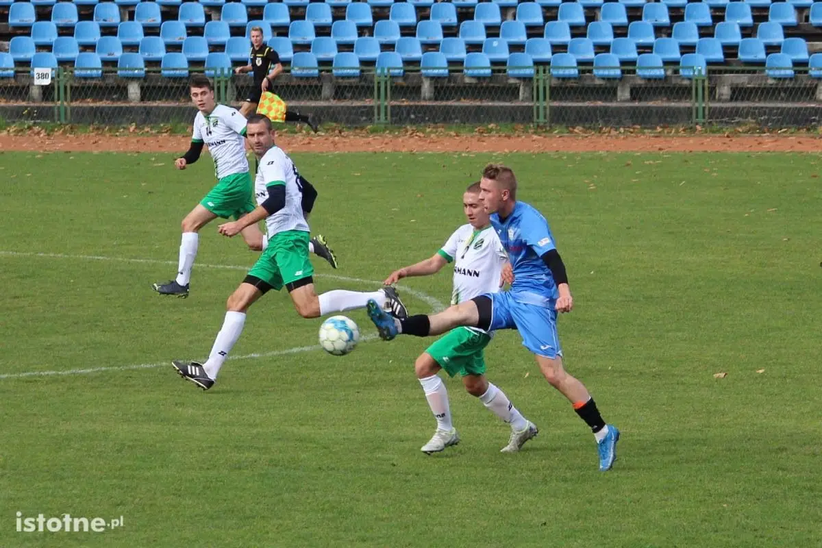Galeria z meczu BKS II Bolesławiec - GKS Warta Bolesławiecka