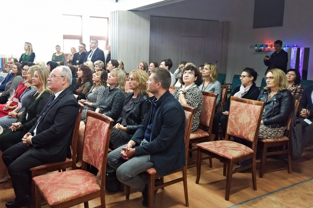 Świetlica i jej otoczenie w szpitalu wojewódzkim