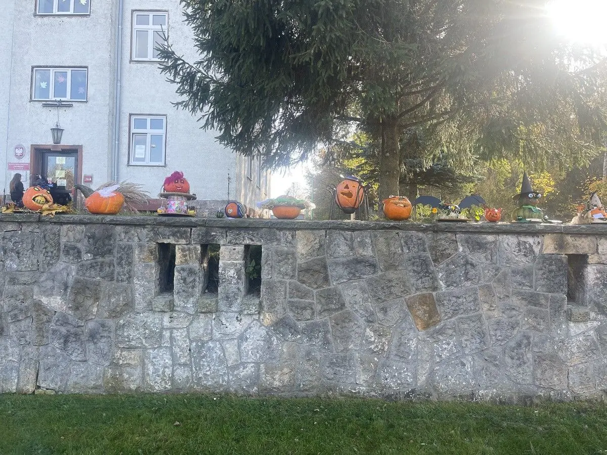 Halloweenowa wystawa w Oxpressie