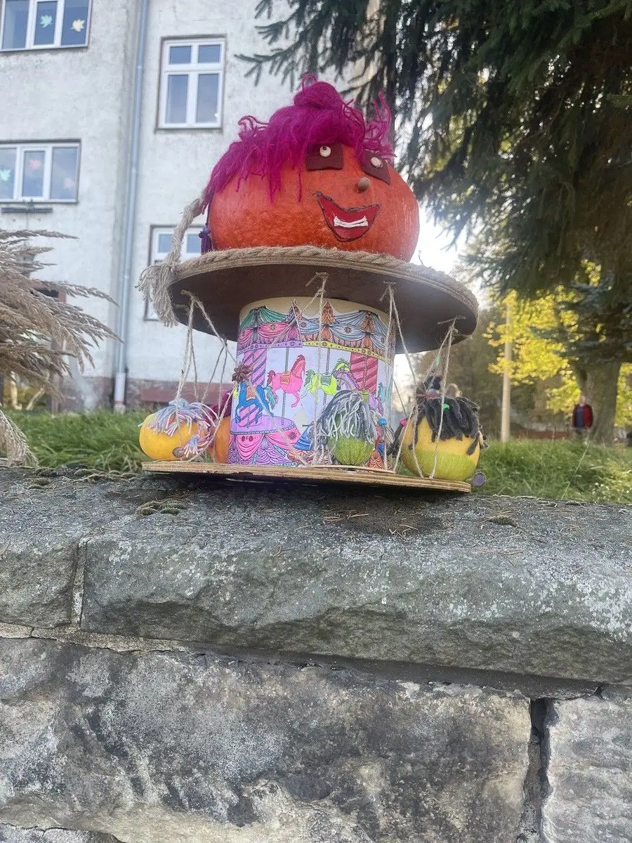 Halloweenowa wystawa w Oxpressie