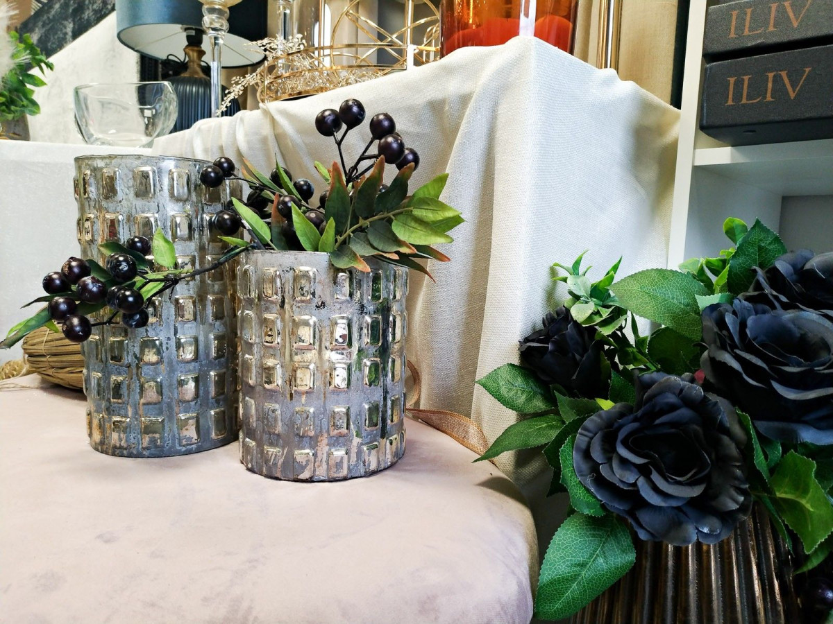 Przykładowe materiały i ozdoby na wyprzedaży w pracowni krawieckiej Efekt Wow