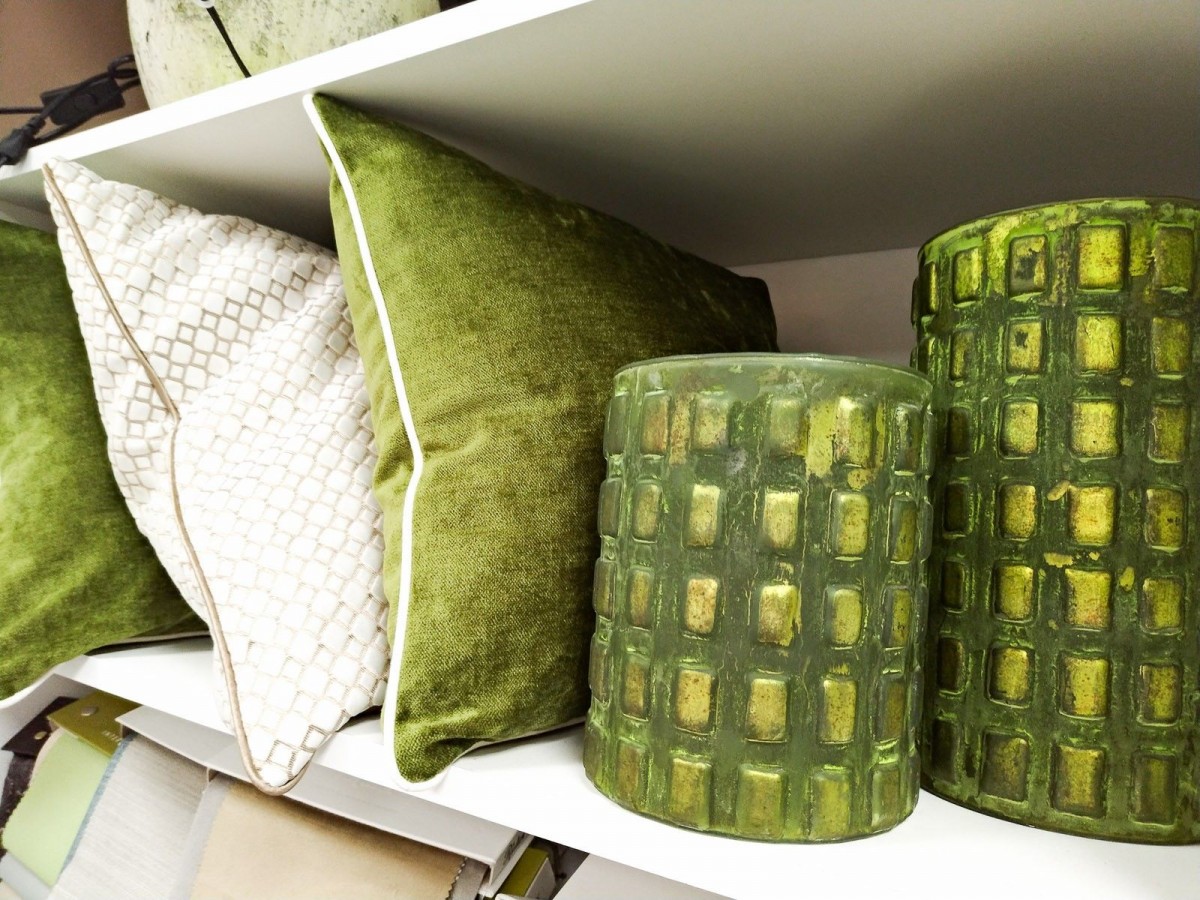 Przykładowe materiały i ozdoby na wyprzedaży w pracowni krawieckiej Efekt Wow