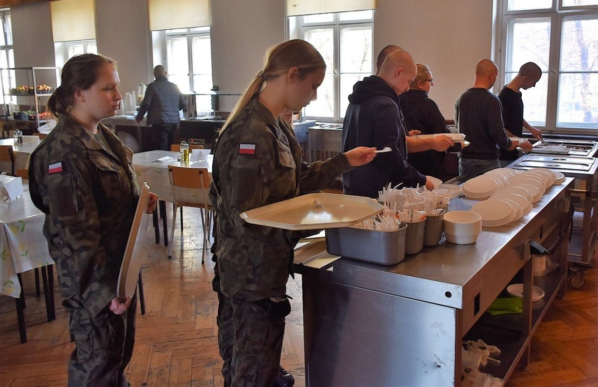 Nowi ochotnicy do dobrowolnej zasadniczej służby wojskowej w Bolesławcu