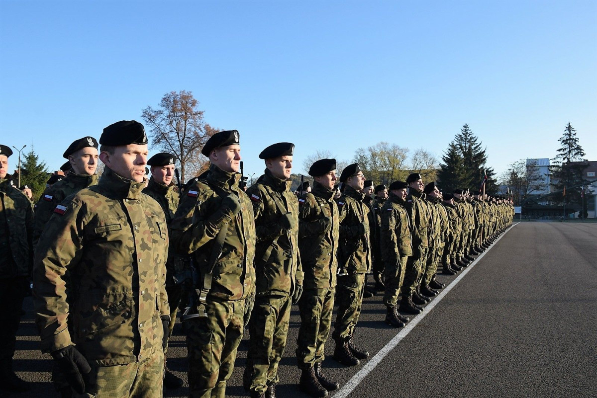 Ochotnicy rozpoczęli szkolenie wojskowe od apelu