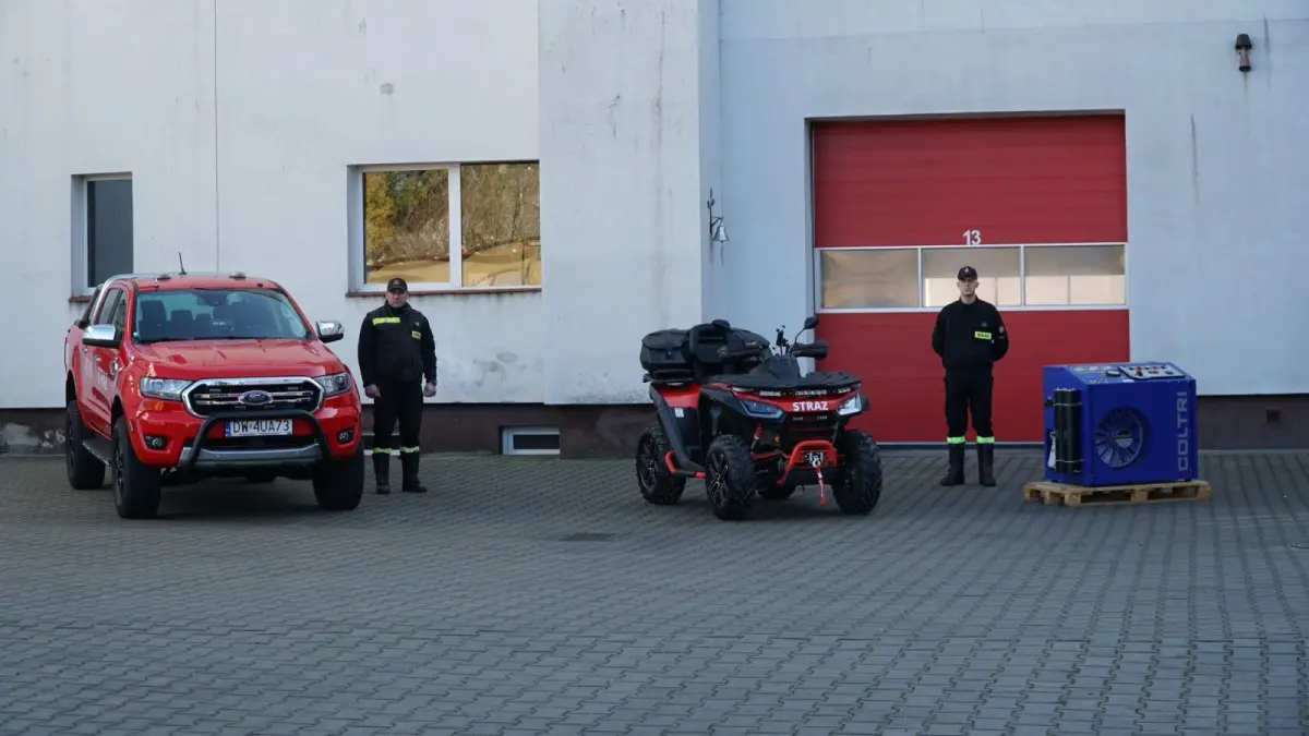 Uroczysty apel i nowy sprzęt dla strażaków z Bolesławca i Trzebienia