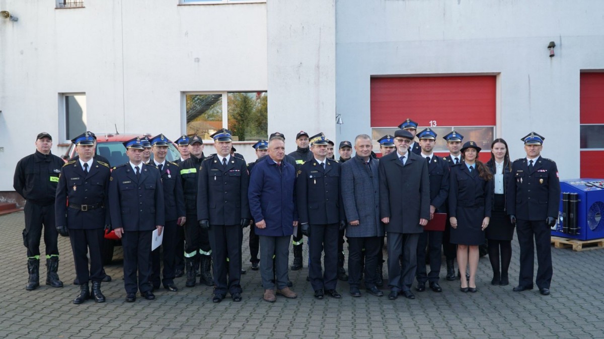 Uroczysty apel i nowy sprzęt dla strażaków z Bolesławca i Trzebienia