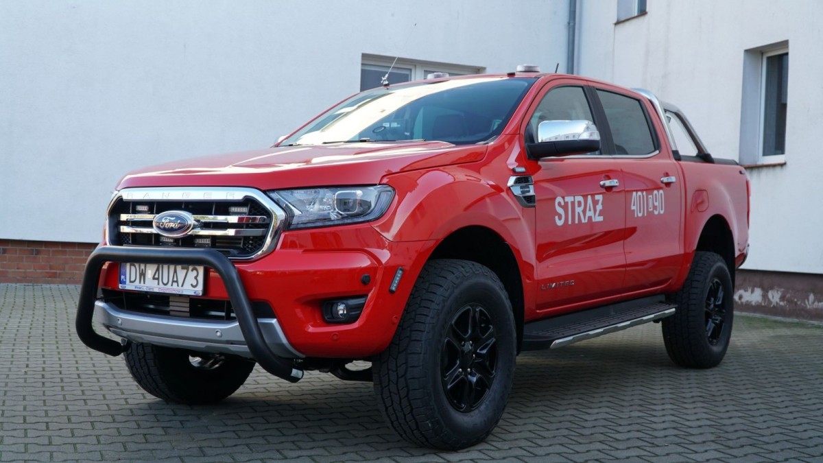 Uroczysty apel i nowy sprzęt dla strażaków z Bolesławca i Trzebienia