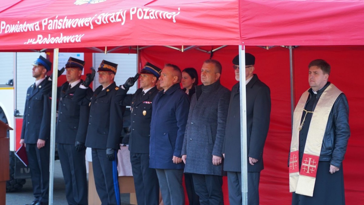 Uroczysty apel i nowy sprzęt dla strażaków z Bolesławca i Trzebienia