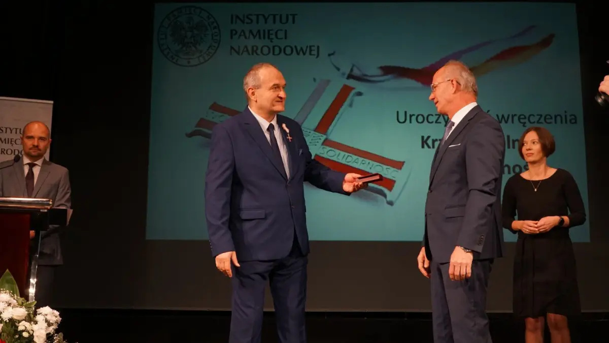 Działacze opozycji antykomunistycznej otrzymali Krzyże Wolności i Solidarności