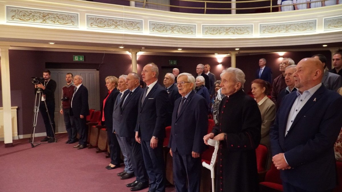 Działacze opozycji antykomunistycznej otrzymali Krzyże Wolności i Solidarności