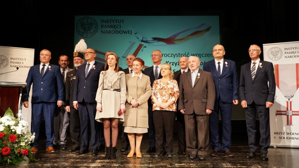 Działacze opozycji antykomunistycznej otrzymali Krzyże Wolności i Solidarności