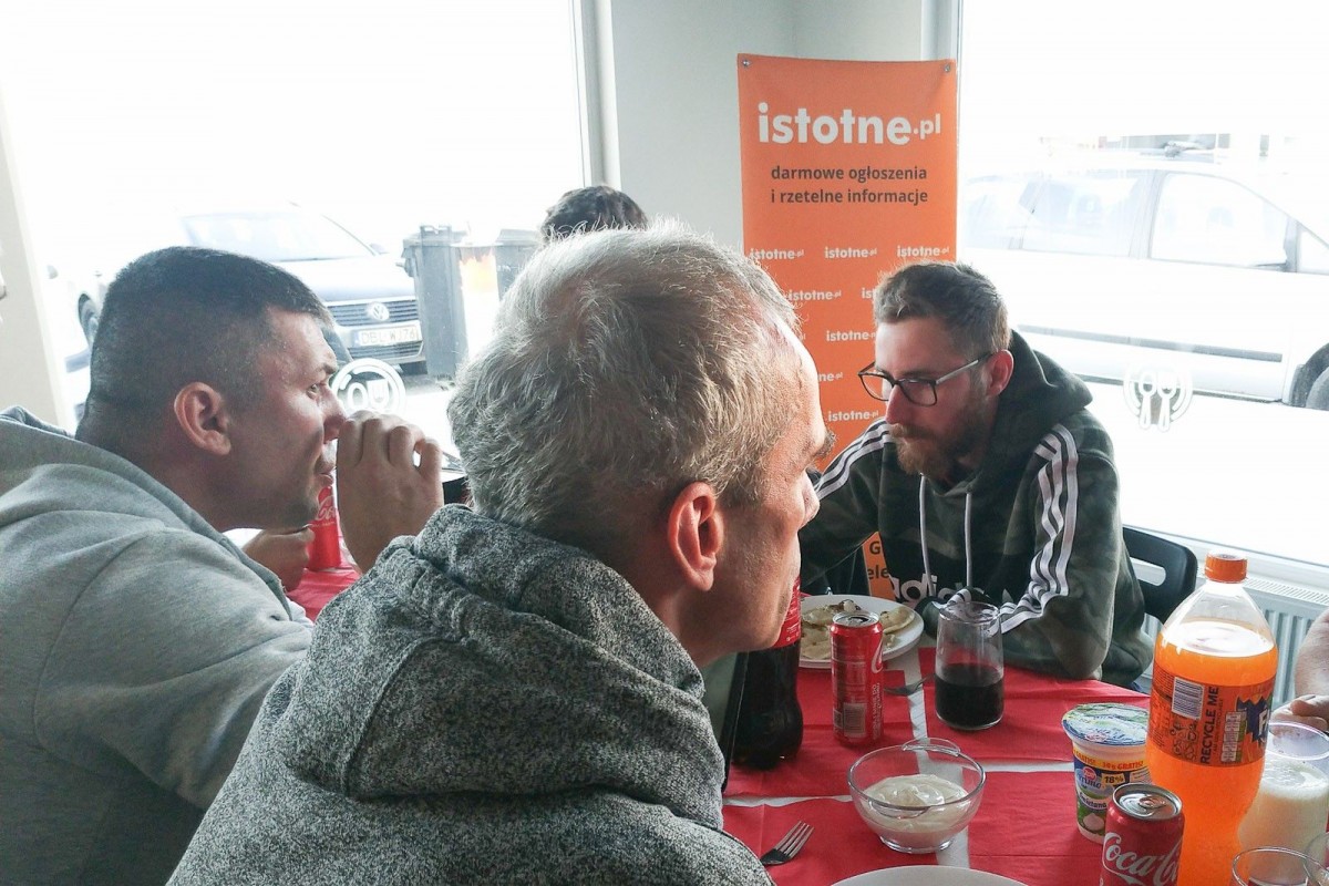 Mistrzostwa w jedzeniu pierogów w Bistro Wilcze Smaki