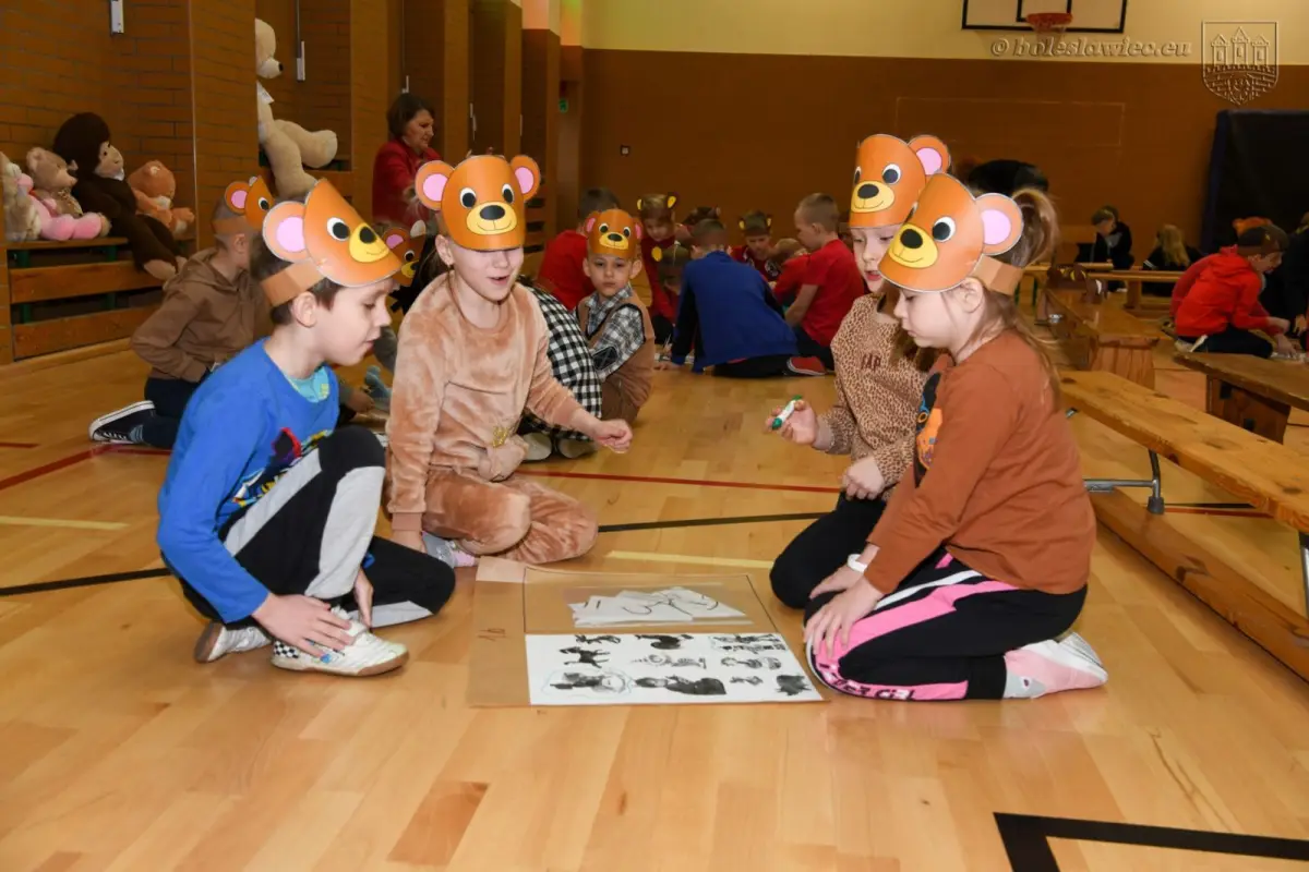 Dzień Pluszowego Misia w Szkole Podstawowej nr 2 w Bolesławcu