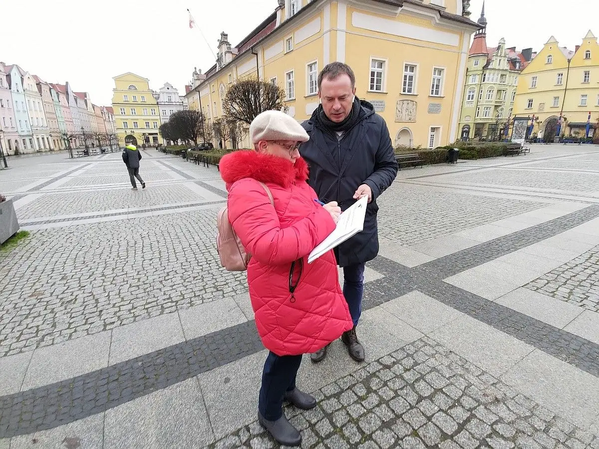 Zbierają podpisy pod projektem finasowania in vitro