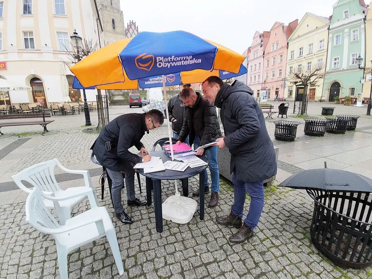 Zbierają podpisy pod projektem finasowania in vitro