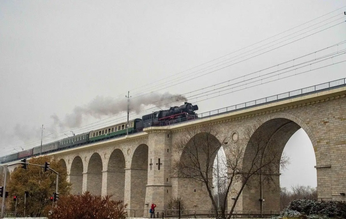 Historic German steam locomotive on the Bolesławiec viaduct