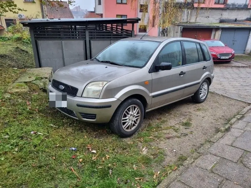 W jakich miejscach lepiej nie parkować. Grozi za to kara grzywny do 1000 zł