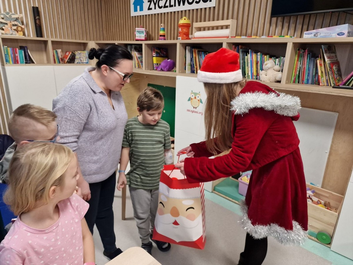 Mikołajki w Szpitalu św. Łukasza w Bolesławcu