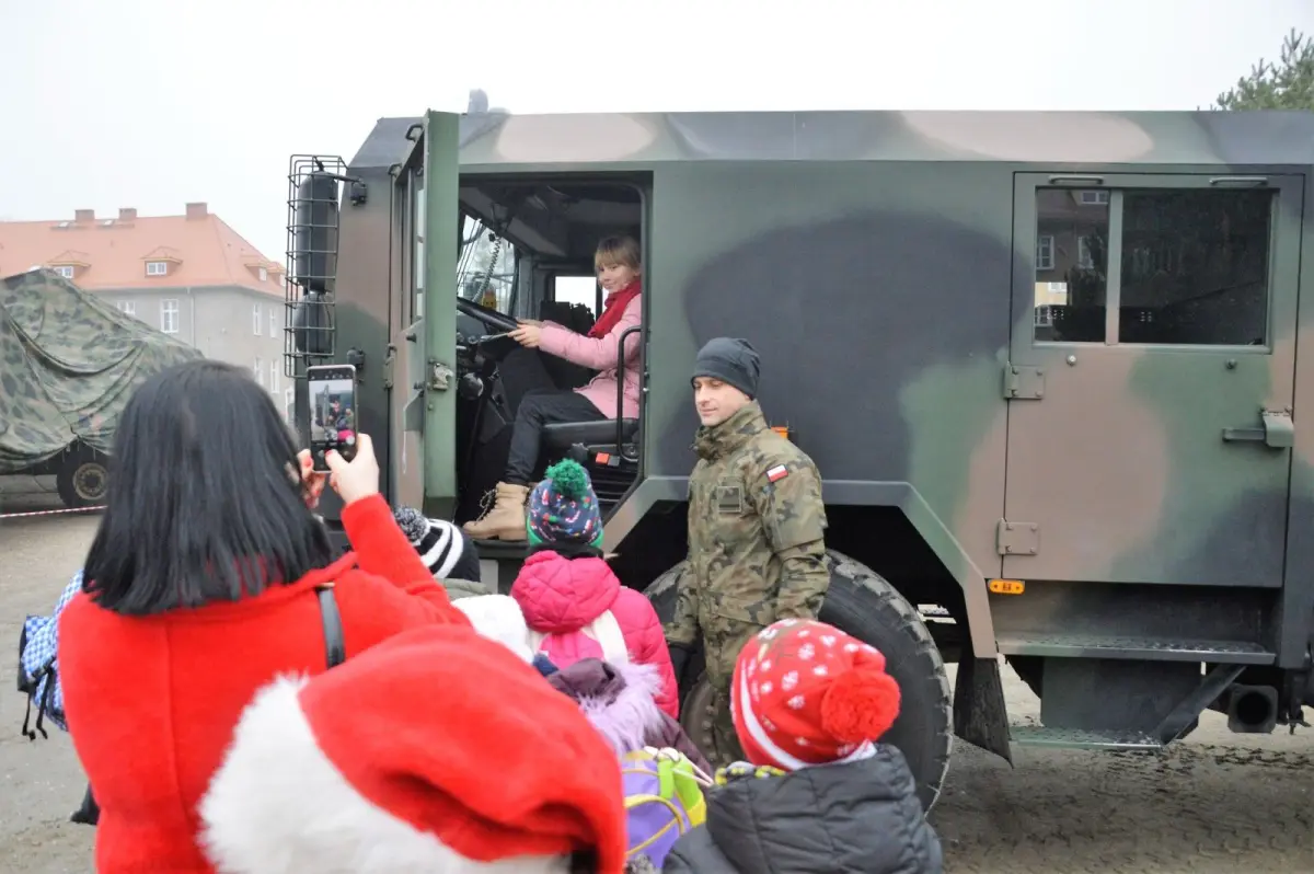 Dzień otwartych koszar u bolesławieckich artylerzystów