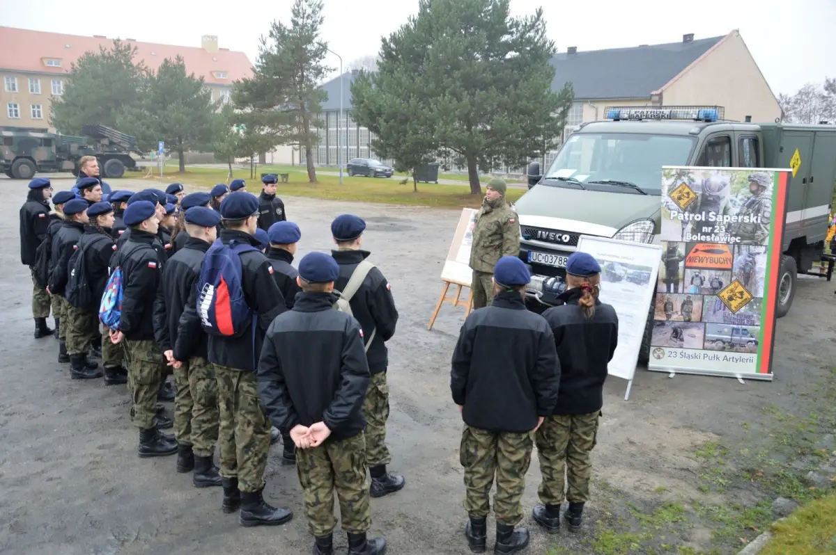 Dzień otwartych koszar u bolesławieckich artylerzystów