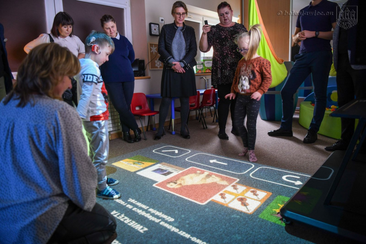 Sprzęt stymulujący rozwój i dający dużo frajdy w Przedszkolu nr 7 w Bolesławcu