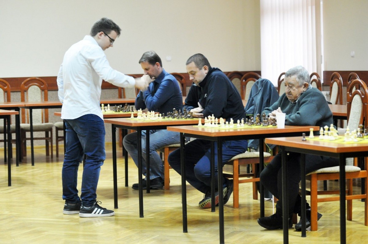 Symultana z mistrzem FIDE Michałem Fiedorkiem w Kruszynie