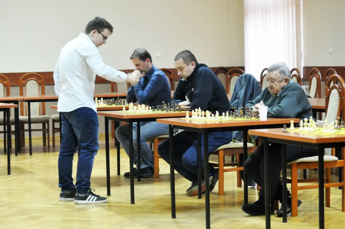 Symultana z mistrzem FIDE Michałem Fiedorkiem w Kruszynie